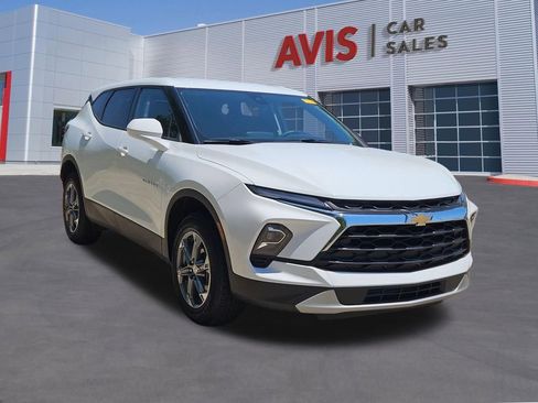 Used 2025 Chevrolet Blazer LT FWD image 9