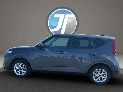 Used 2021 Kia Soul S FWD image 18