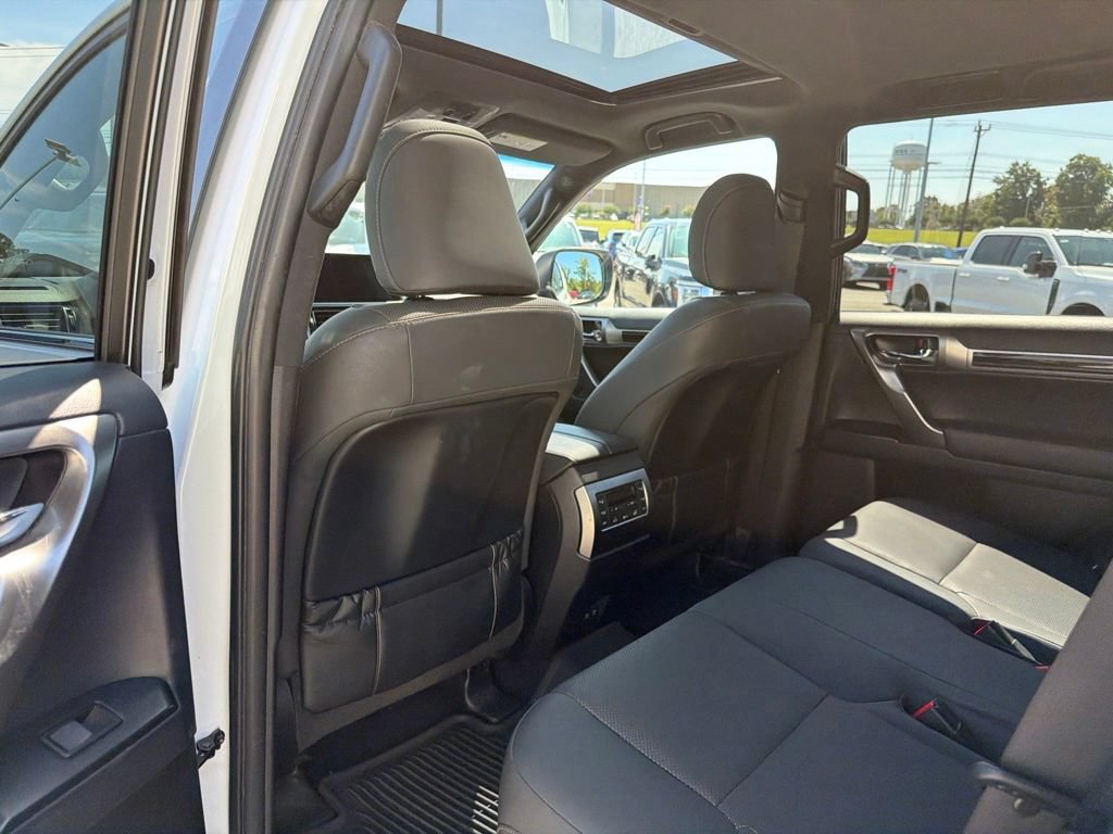 Used 2023 Lexus GX 460 Premium w/ Premium Package AWD/4WD image 15