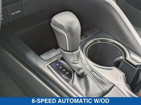 Used 2018 Toyota Camry SE w/ Moonroof Package image 24