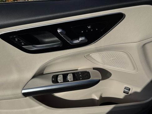 Used 2025 Mercedes-Benz C 300 Sedan image 19