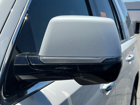 Used 2019 Cadillac Escalade Platinum AWD/4WD image 9