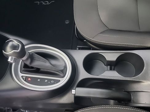 Used 2017 Kia Soul FWD image 29