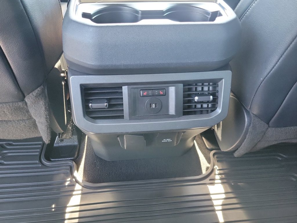 Used 2023 Ford F250 Lariat w/ Black Appearance Package AWD/4WD image 21