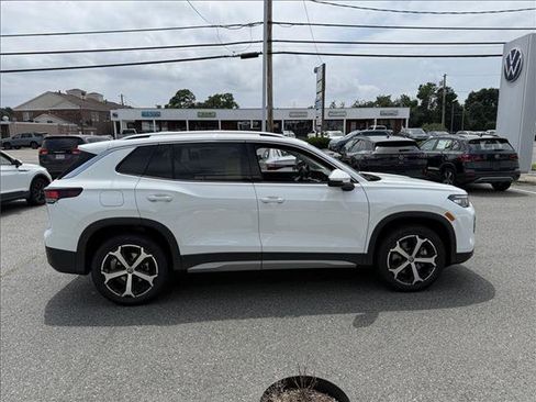 New 2025 Volkswagen Tiguan SE AWD/4WD image 5
