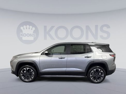 New 2026 Chevrolet Equinox LT image 2