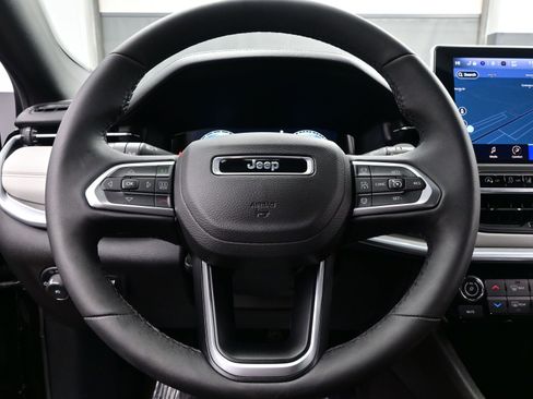 Used 2025 Jeep Compass Limited w/ Elite Group image 23