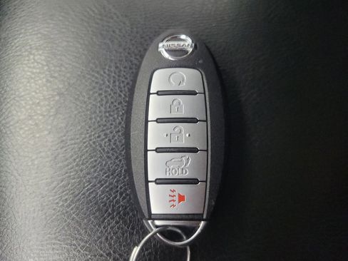 Used 2019 Nissan Pathfinder SL image 32