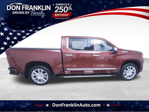 Used 2025 Chevrolet Silverado 1500 High Country w/ High Country Premium Package AWD/4WD image 1