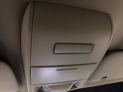 Used 2019 Dodge Grand Caravan SE w/ UConnect Hands-Free Group FWD image 23