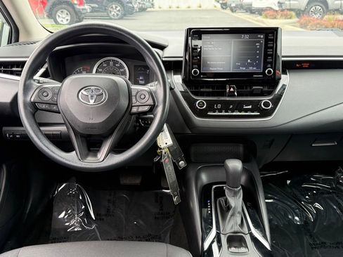 Certified 2022 Toyota Corolla LE image 29