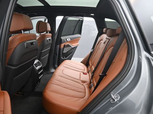 Used 2026 BMW X5 xDrive50e w/ Premium Package image 34