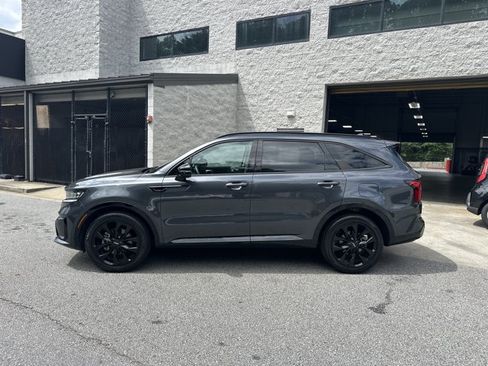 Certified 2023 Kia Sorento SX FWD image 9