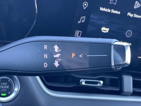 Used 2025 Chevrolet Equinox LT w/ Convenience Package II image 25