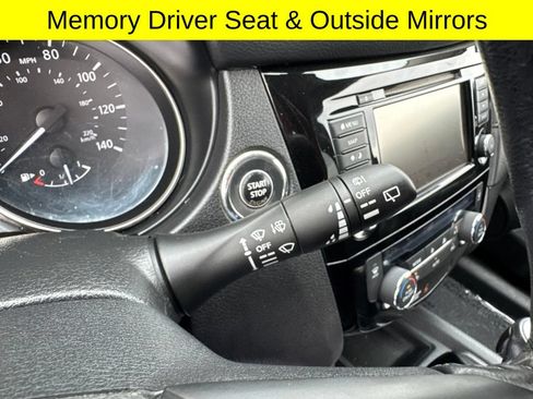 Used 2019 Nissan Rogue SV w/ Premium Package AWD/4WD image 23