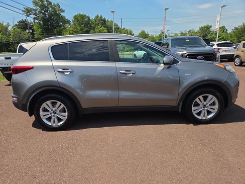 Used 2019 Kia Sportage LX w/ LX Popular Package AWD/4WD image 2
