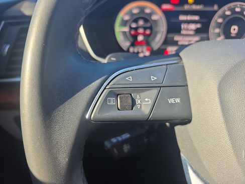 Used 2023 Audi Q5 e Premium Plus w/ Premium Plus Package image 32