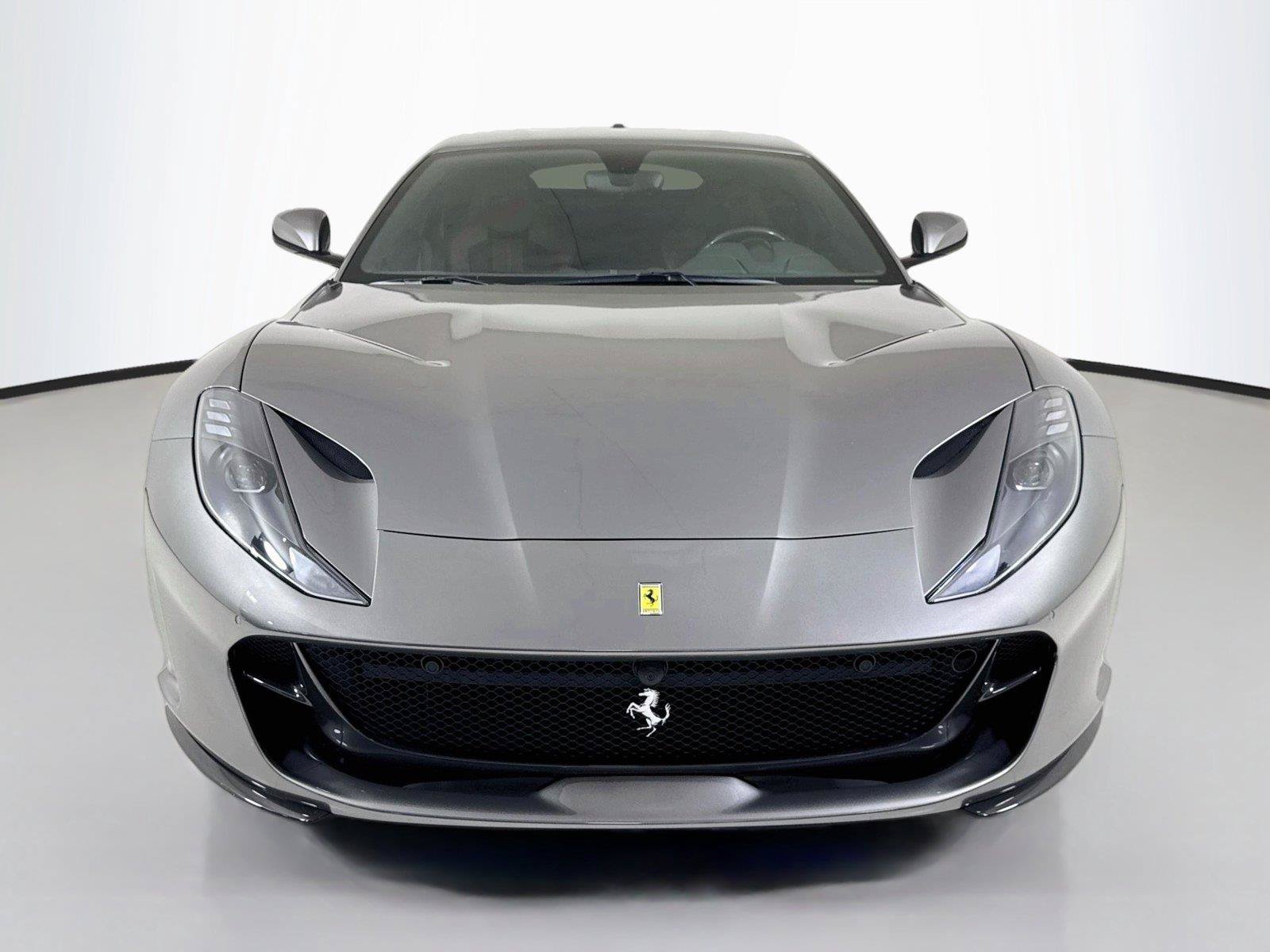 Used 2019 Ferrari 812 Superfast RWD image 9