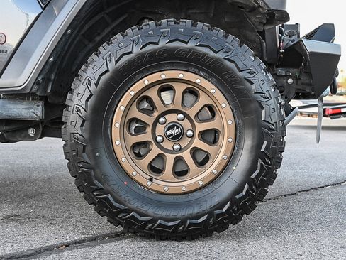 Used 2021 Jeep Gladiator Mojave image 12