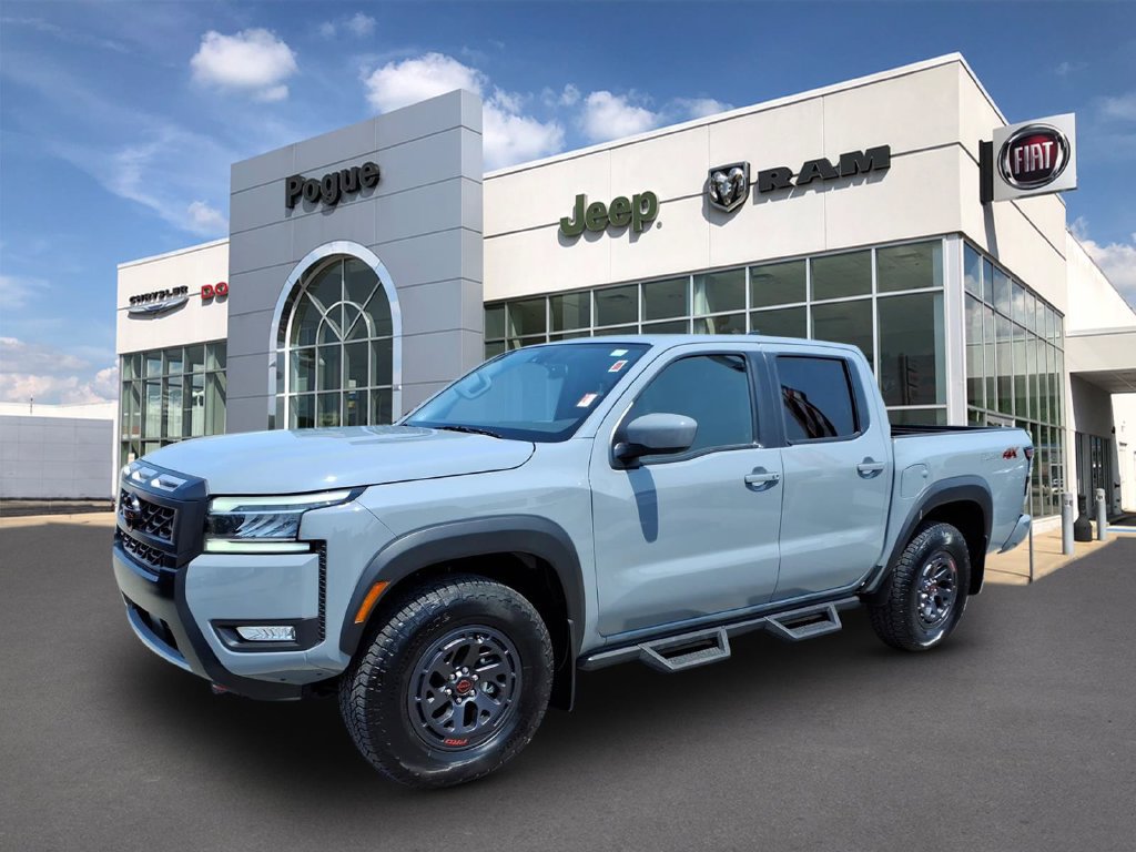 Used 2025 Nissan Frontier PRO-4X AWD/4WD image 7