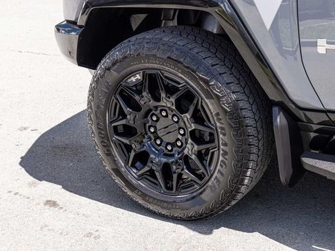 Used 2025 GMC Hummer EV 2X AWD/4WD image 7