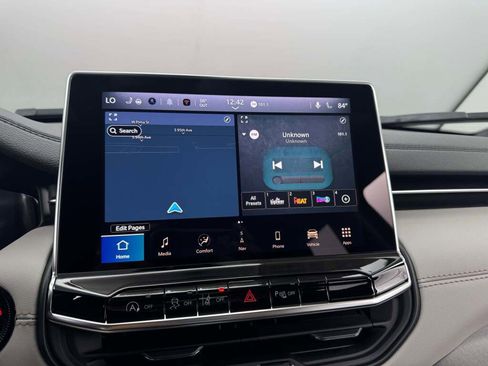 New 2026 Jeep Compass Limited image 30