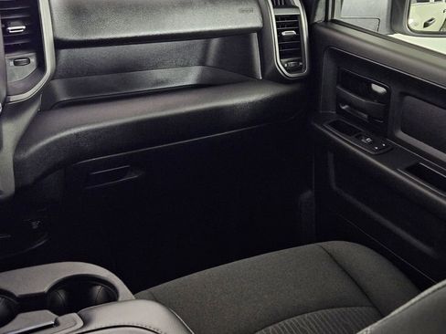 Used 2024 RAM 2500 Tradesman w/ Chrome Appearance Group image 12