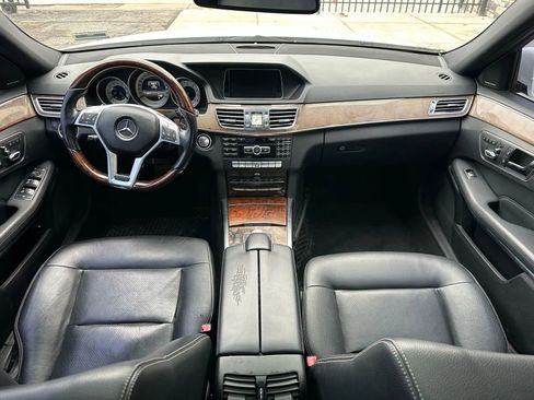 Used 2014 Mercedes-Benz E 350 4MATIC Sedan image 10