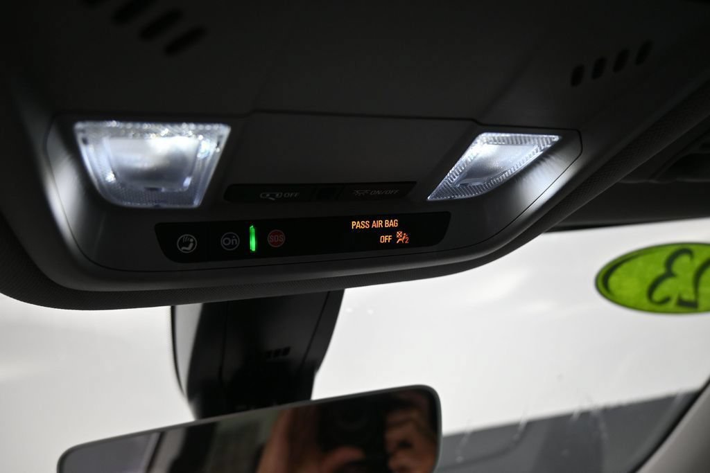Used 2023 GMC Acadia SLE w/ Driver Convenience Package FWD image 37