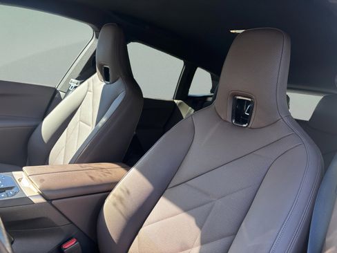 Used 2026 BMW iX xDrive45 image 19