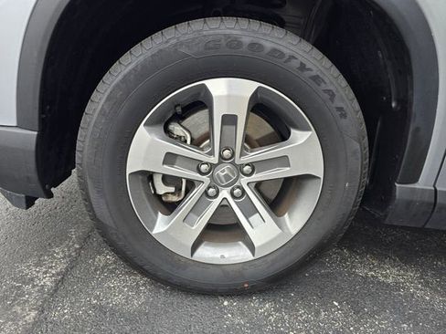 Used 2025 Honda Pilot EX-L image 10