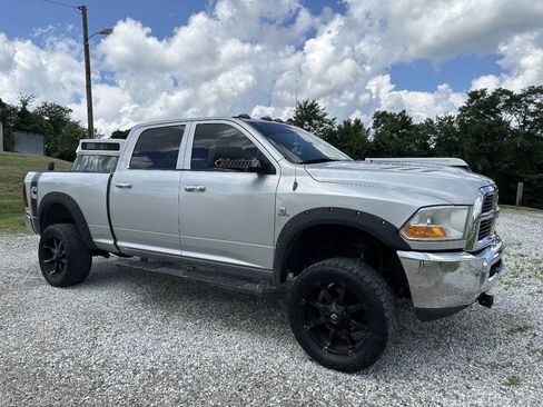 Used 2011 RAM 2500 SLT AWD/4WD image 4