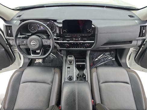 Certified 2023 Nissan Pathfinder SL AWD/4WD image 9