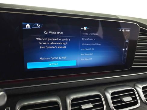 Used 2024 Mercedes-Benz GLS 450 4MATIC image 36