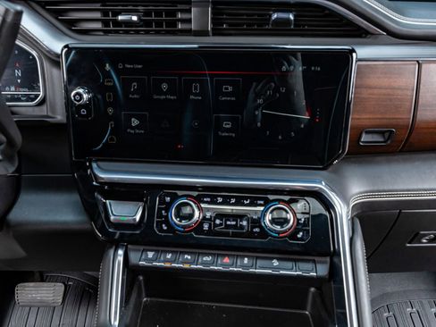 Used 2024 GMC Sierra 2500 Denali Ultimate image 24