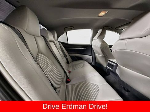 Used 2020 Toyota Camry SE FWD image 28