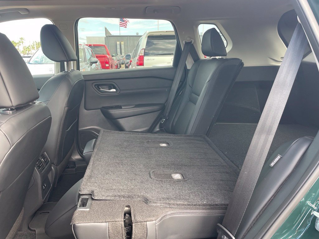 Used 2026 Nissan Rogue Dark Armor FWD image 18