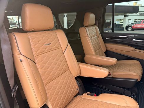 Certified 2023 Cadillac Escalade ESV Sport w/ Touring Package image 16