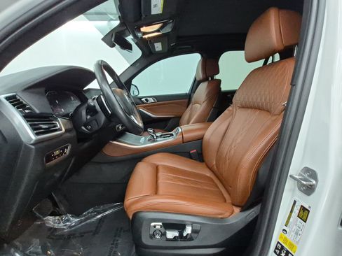 Used 2022 BMW X5 xDrive40i w/ Premium Package AWD/4WD image 5