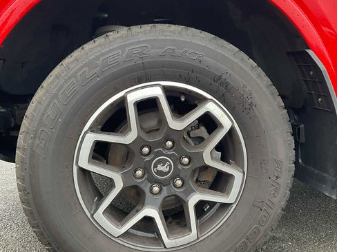 Used 2022 Ford Bronco Outer Banks image 18