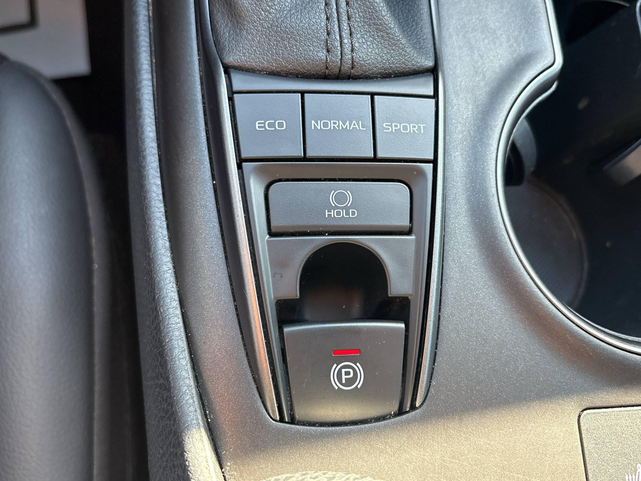Used 2022 Toyota Camry XSE FWD image 23