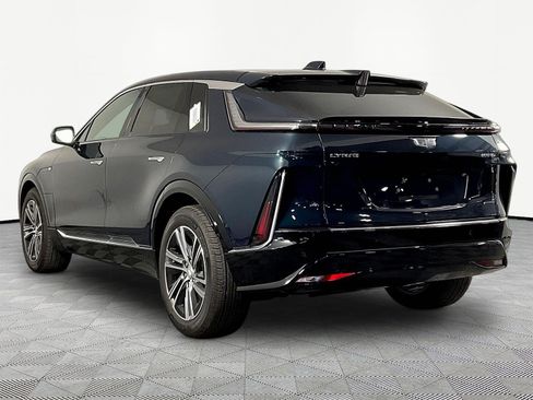 New 2026 Cadillac Lyriq Luxury AWD/4WD image 6