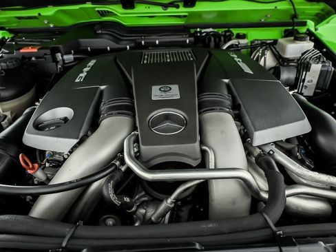 Used 2018 Mercedes-Benz G 63 AMG 4MATIC w/ Alien Green Edition image 17