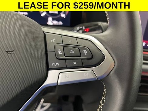 Used 2026 Volkswagen Tiguan SE AWD/4WD image 17