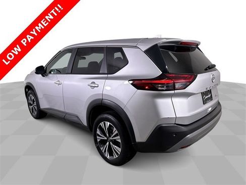 Used 2023 Nissan Rogue SV image 6