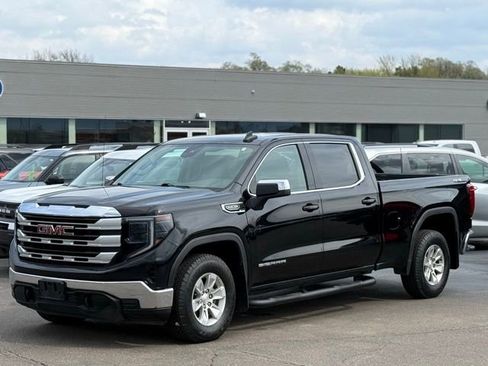 Used 2023 GMC Sierra 1500 SLE w/ Enhanced Capability Package AWD/4WD image 29