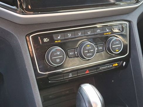 Used 2023 Volkswagen Atlas SE w/ Black Wheel Package image 19