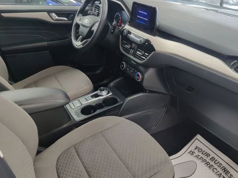 Used 2021 Ford Escape SE image 14