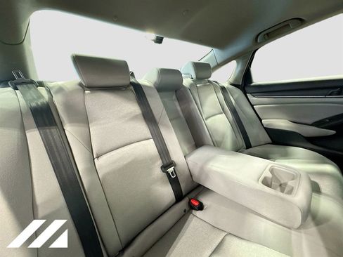 Used 2018 Honda Accord EX image 27