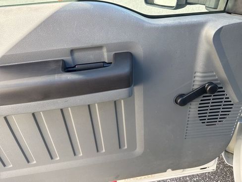 Used 2015 Ford F350 XL RWD image 9